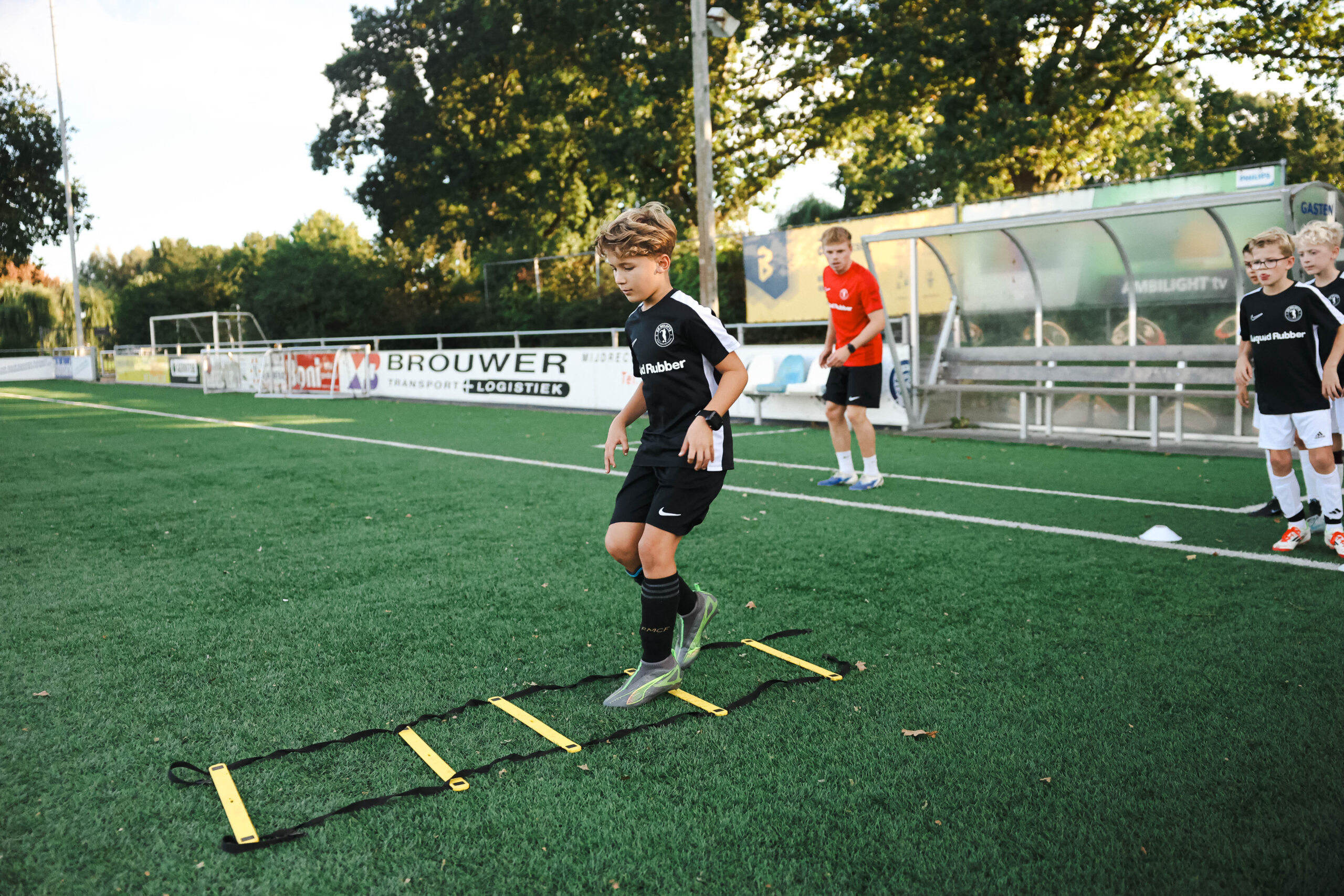 Speler gaat door de speedladder